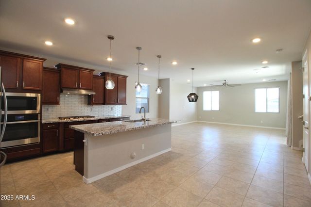 10221 E WAVELENGTH Avenue, Mesa, AZ 85212