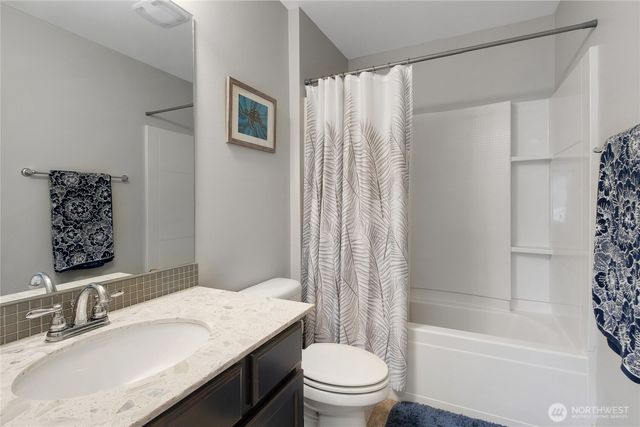 13526 188th Avenue E, Bonney Lake, WA 98391