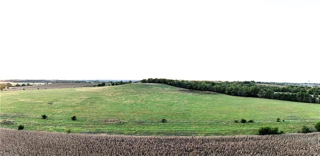 2175 Louisiana Road, Ottawa, KS 66067