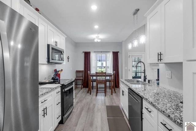 175 Ayly Estates Dr, Mayfield, KY 42066