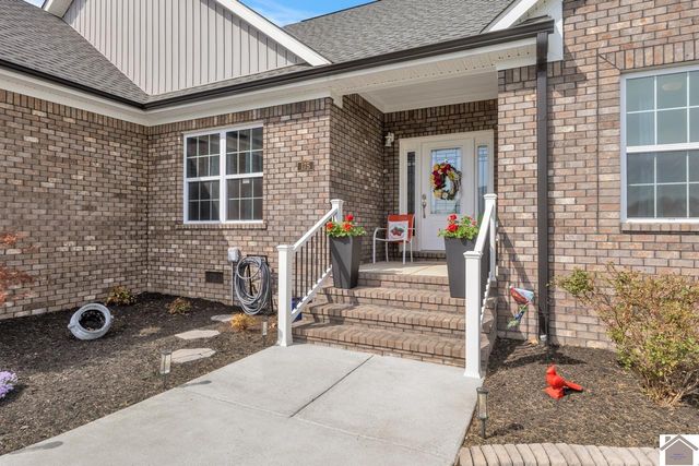 175 Ayly Estates Dr, Mayfield, KY 42066