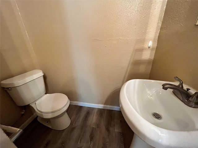 10235 Algiers Road 2, Houston, TX 77041