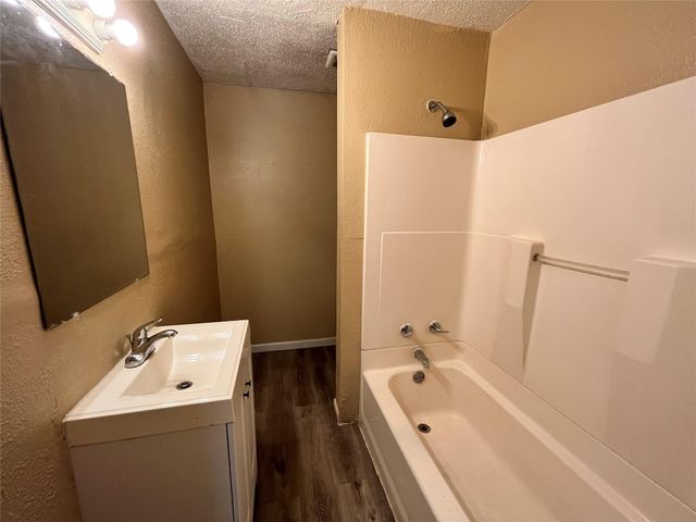 10235 Algiers Road 2, Houston, TX 77041