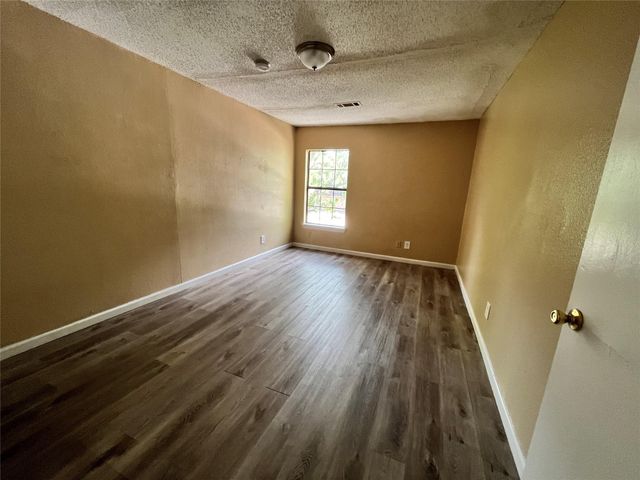 10235 Algiers Road 2, Houston, TX 77041