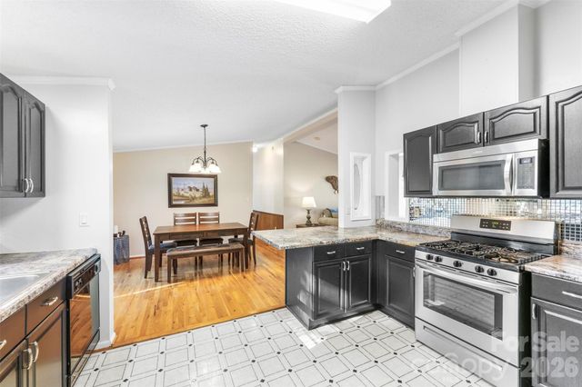 320 Huffstetler Lake Road, Dallas, NC 28034