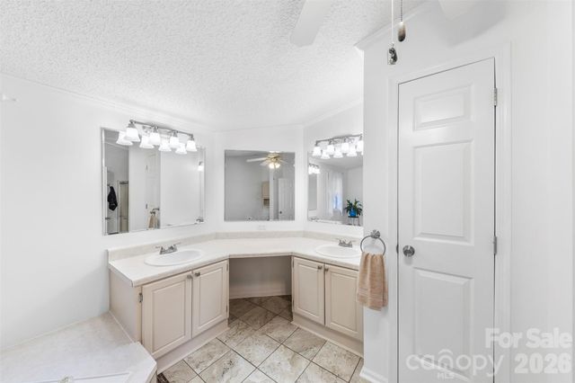 320 Huffstetler Lake Road, Dallas, NC 28034