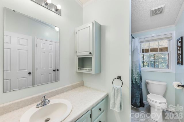 320 Huffstetler Lake Road, Dallas, NC 28034