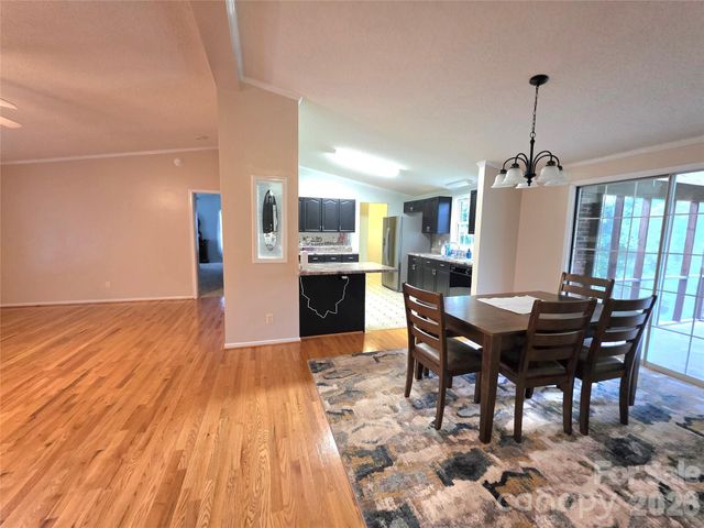 320 Huffstetler Lake Road, Dallas, NC 28034
