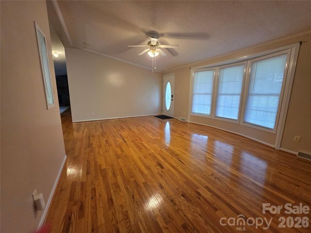 320 Huffstetler Lake Road, Dallas, NC 28034