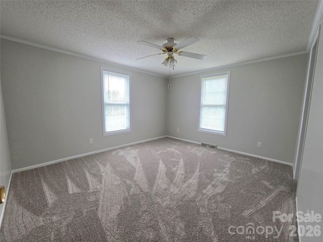 320 Huffstetler Lake Road, Dallas, NC 28034
