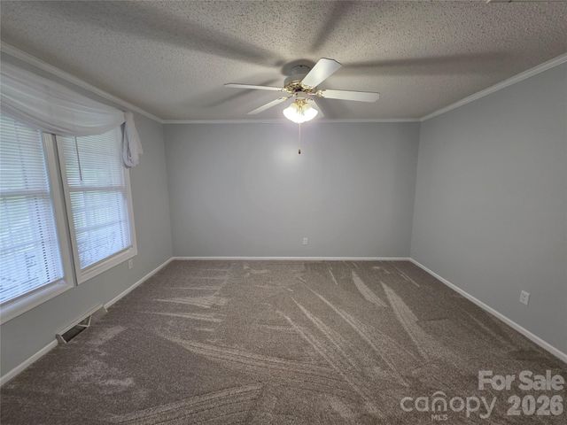 320 Huffstetler Lake Road, Dallas, NC 28034