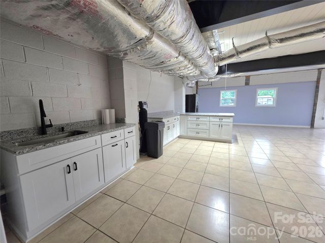 320 Huffstetler Lake Road, Dallas, NC 28034