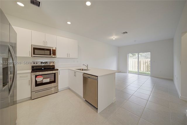 11881 NW 47th Mnr, Coral Springs, FL 33076