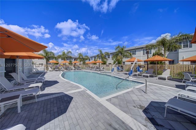 11881 NW 47th Mnr, Coral Springs, FL 33076