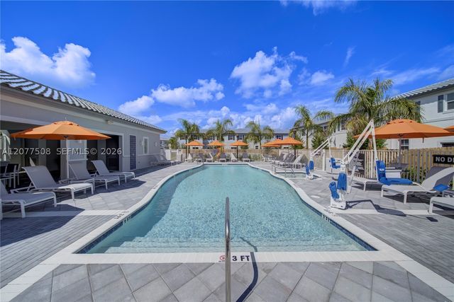 11881 NW 47th Mnr, Coral Springs, FL 33076