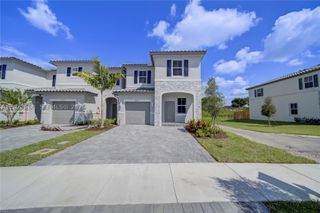 11881 NW 47th Mnr, Coral Springs, FL 33076