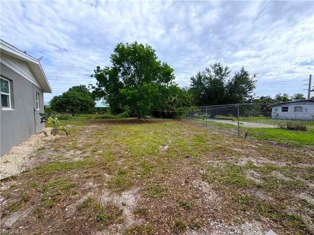 1759 Aquarius CT, Fort Myers, FL 33916
