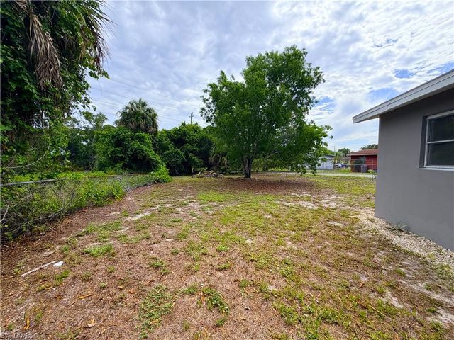 1759 Aquarius CT, Fort Myers, FL 33916