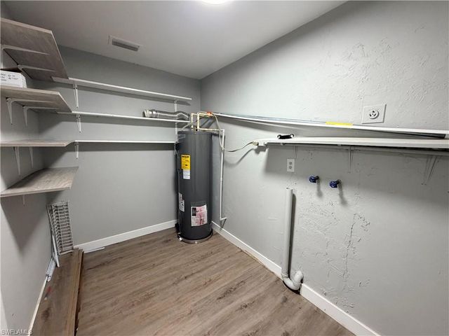 1759 Aquarius CT, Fort Myers, FL 33916