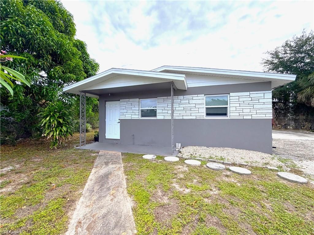 1759 Aquarius CT, Fort Myers, FL 33916