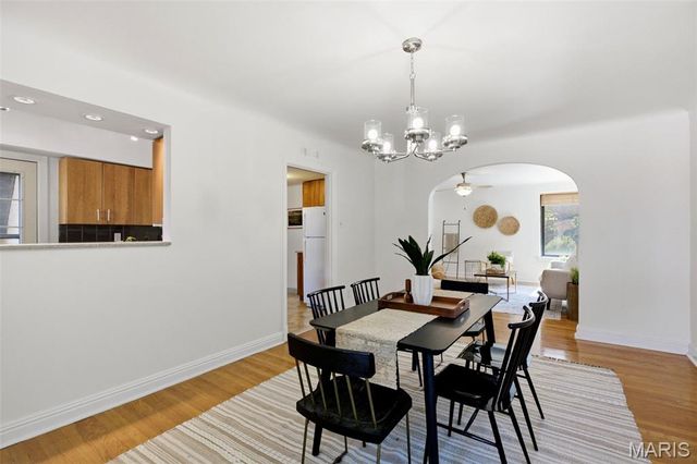 7561 Byron Place 1W, Clayton, MO 63105