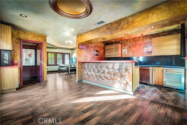 6268 Norwich Avenue, Van Nuys (los Angeles), CA 91411