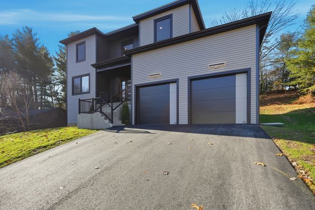 287 Whitney Ave, Holyoke, MA 01040