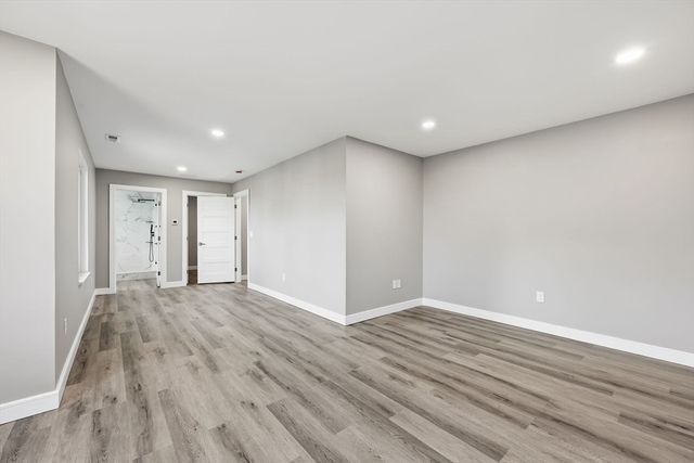 287 Whitney Ave, Holyoke, MA 01040