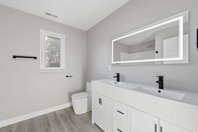 287 Whitney Ave, Holyoke, MA 01040