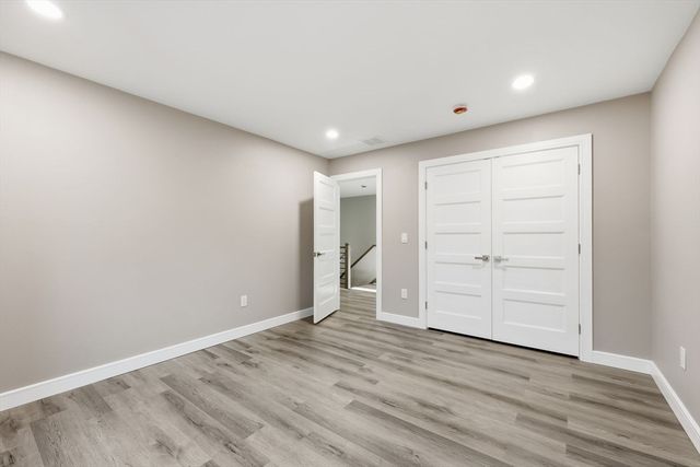 287 Whitney Ave, Holyoke, MA 01040