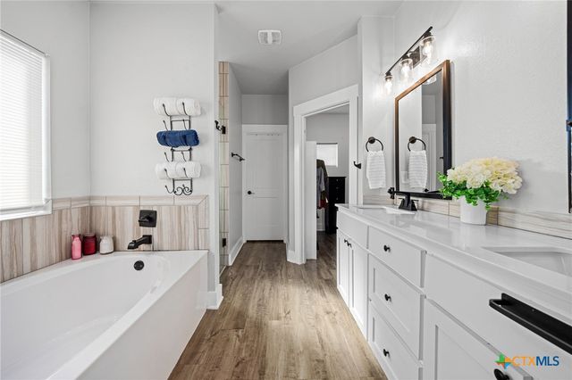 203 Slippery Elm Drive, Nolanville, TX 76559