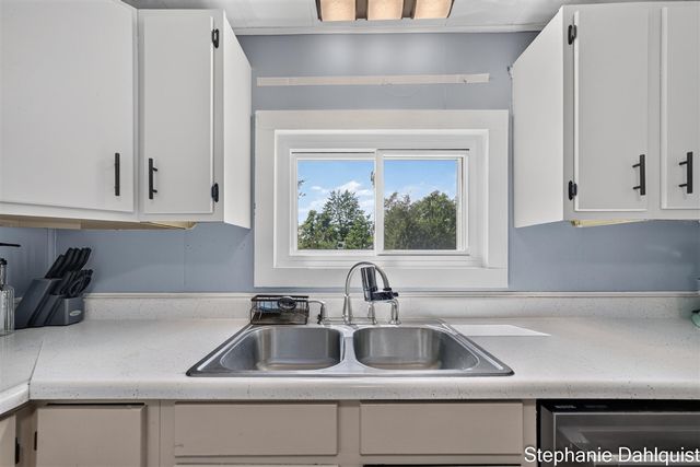 4622 E Apple Avenue, Muskegon, MI 49442