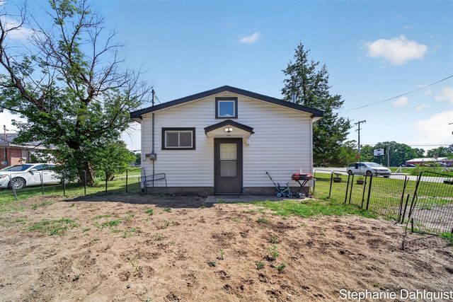 4622 E Apple Avenue, Muskegon, MI 49442