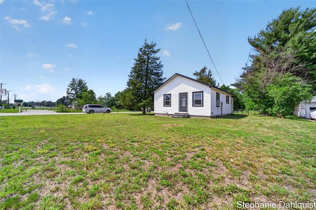 4622 E Apple Avenue, Muskegon, MI 49442