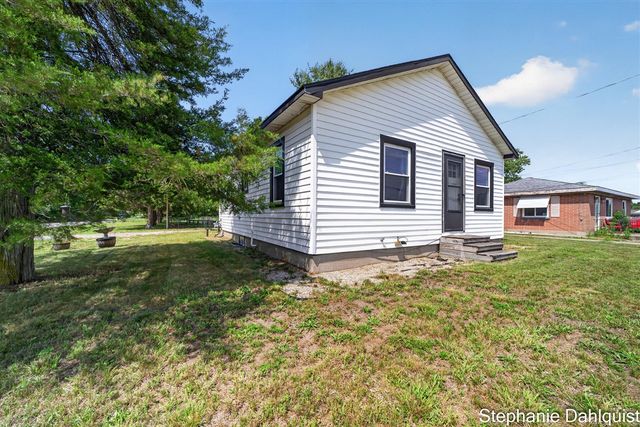 4622 E Apple Avenue, Muskegon, MI 49442