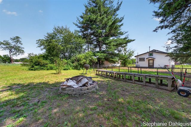 4622 E Apple Avenue, Muskegon, MI 49442