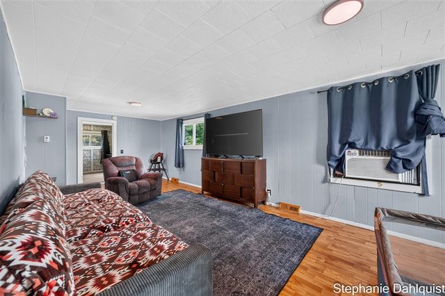 4622 E Apple Avenue, Muskegon, MI 49442