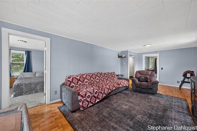 4622 E Apple Avenue, Muskegon, MI 49442