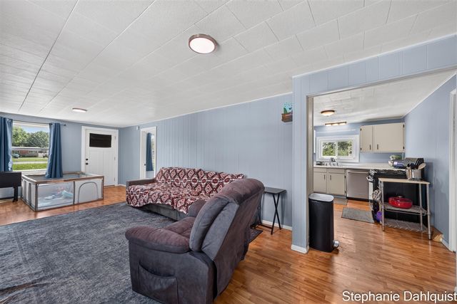 4622 E Apple Avenue, Muskegon, MI 49442