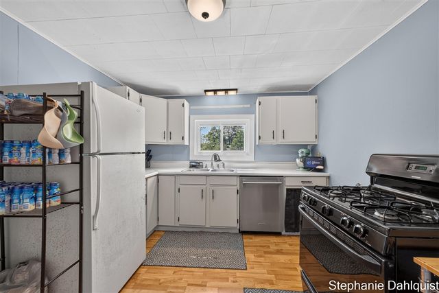 4622 E Apple Avenue, Muskegon, MI 49442