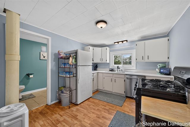 4622 E Apple Avenue, Muskegon, MI 49442