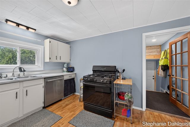 4622 E Apple Avenue, Muskegon, MI 49442