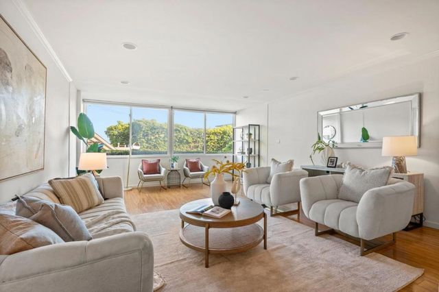 200 Elm Street 102, San Mateo, CA 94401