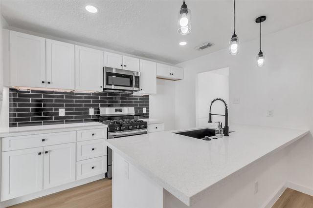 12123 Murr Way, Houston, TX 77048