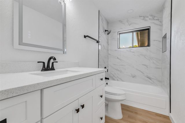 12123 Murr Way, Houston, TX 77048