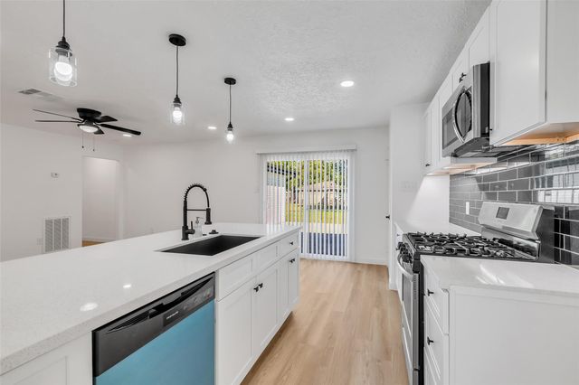 12123 Murr Way, Houston, TX 77048