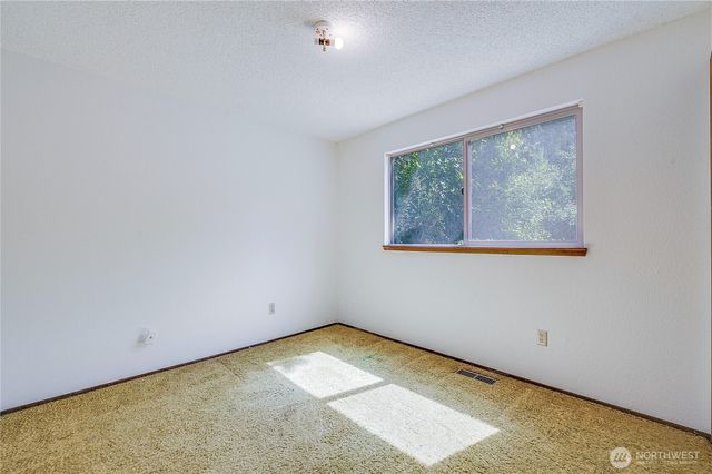 568 SE Oak Road, Port Orchard, WA 98367
