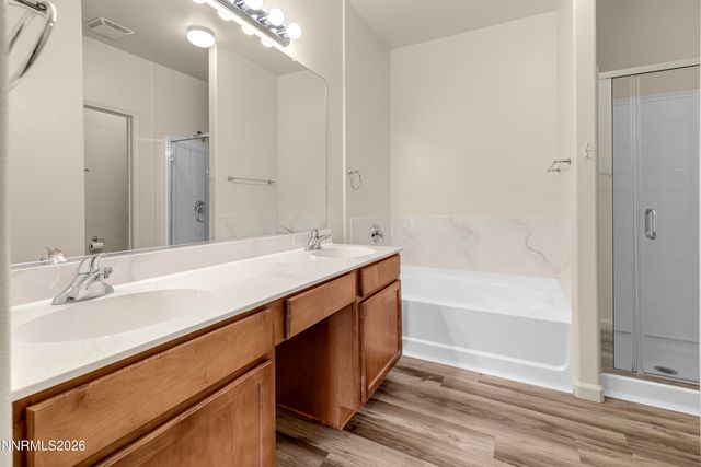 9050 Double R Boulevard APT 825, Reno, NV 89521