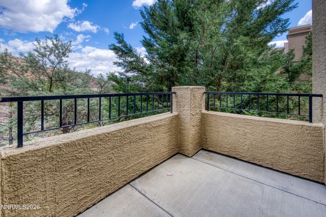 9050 Double R Boulevard APT 825, Reno, NV 89521