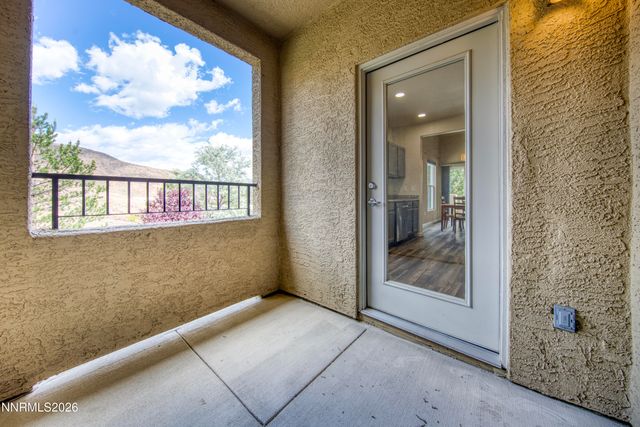 9050 Double R Boulevard APT 825, Reno, NV 89521